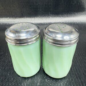 Vintage Jadeite Green Glass Salt And Pepper Shakers With Metal Lids Set 2 VTG